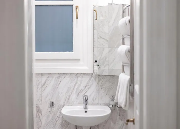 Gatto Perso Luxury And * Thessaloniki