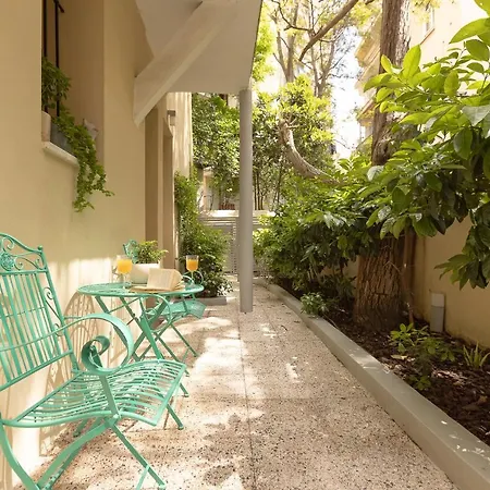 Gatto Perso Luxury Studios And Apartments アパート