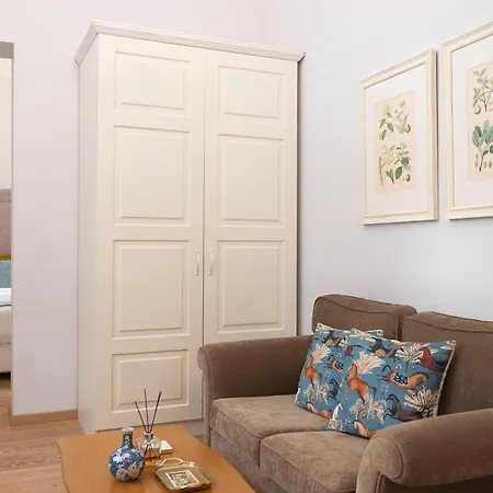 Gatto Perso Luxury Studio Apartments Thessaloniki