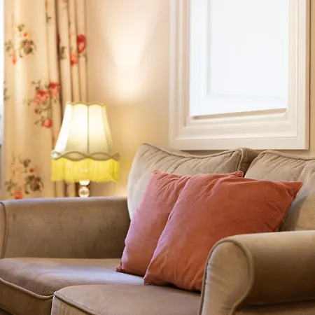 Gatto Perso Luxury Studios And Apartments アパート *