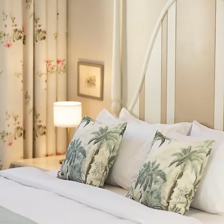 Gatto Perso Luxury Studios And Apartments アパート