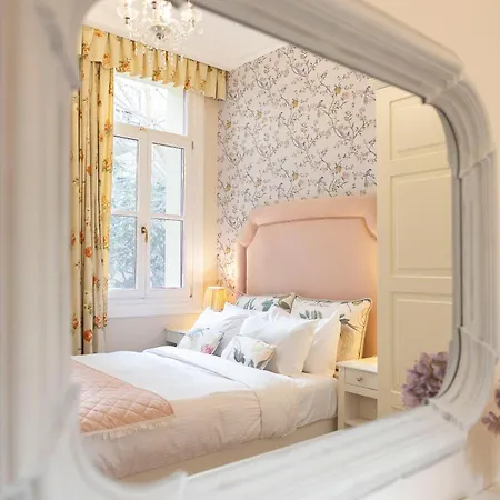 Gatto Perso Luxury Studios And Apartments アパート テッサロニキ