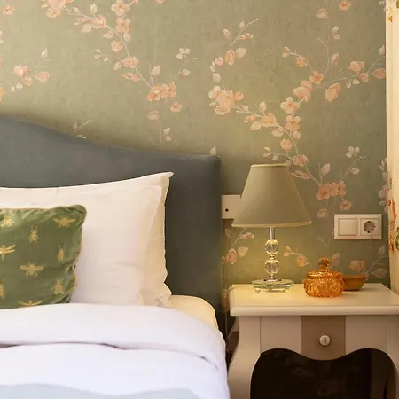 Gatto Perso Luxury Studios And Apartments アパート *