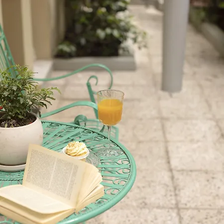 Gatto Perso Luxury Studios And Apartments アパート *